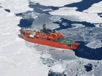 Sticked in the Ice Antartica january 2014
