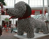 Dog made out of Dogs Shoppingcentre Taipei