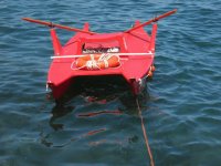 Un bote salvadidas en el lido