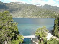 Nacimiento del Correntoso (el río + corto del mundo).Neuquén.Argentina