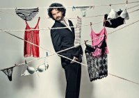 Ricardo Arjona Poquita Ropa 2