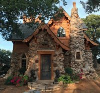 Hansel-Gretel House