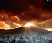 QUITO Y SUS VOLCANES