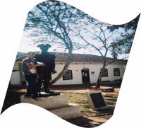eu e a estatua de tiradentes