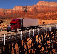 VOLVO SOBRE EL PUENTE