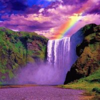 CASCADA CON ARCOIRIS