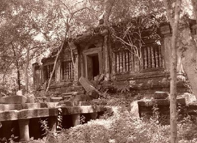 פאזל של המקדש הקמבודי (הוגש על ידי נייג'ל בורץ ')