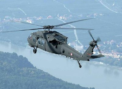 Blackhawk Hubschrauber über Österreich