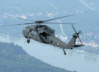 Elicottero Blackhawk sull'Austria