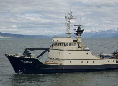 M / V Tiglax en la bahía de Kachemak