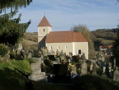 Uma igreja, Hungria