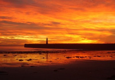 Jetée au lever du soleil