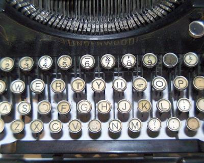 Vecchia macchina da scrivere