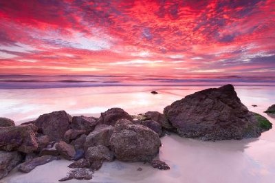 Australische Seelandschaft bei Sonnenaufgang