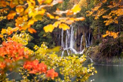 Waterfall in the Foliage jigsaw puzzle