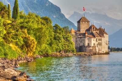 Chateau de Chillon en la orilla del lago de Ginebra, Suiza.