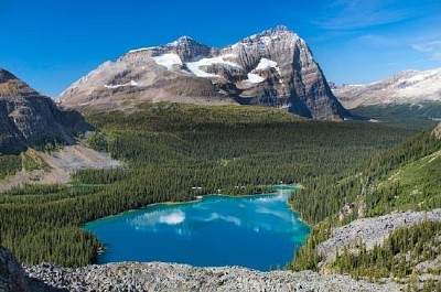 從Yukness壁架，加拿大的奧哈拉湖和奧達雷山