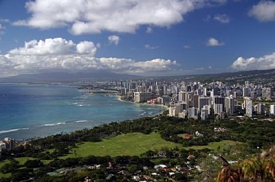 Horizonte del cráter Diamond Head, Honolulu, Hawaii, EE.