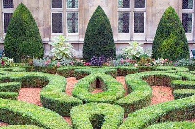 Symmetrischer französischer Garten