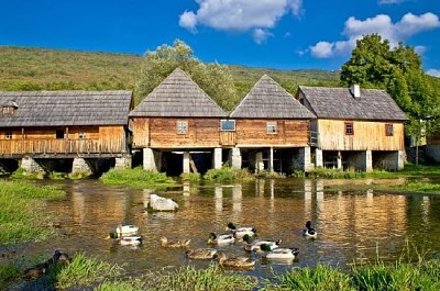 Majerovo Vrilo, source de la rivière Gacka, Croatie