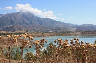 Vista lago di montagna