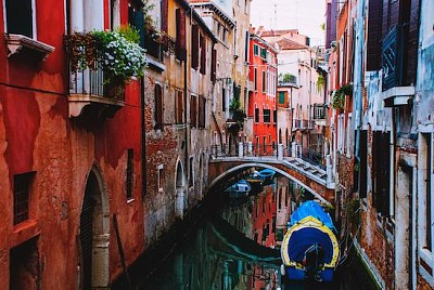 פאזל של רחובות צבעוניים של ונציה, איטליה