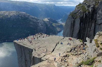 Spactacular Cliff View jigsaw puzzle