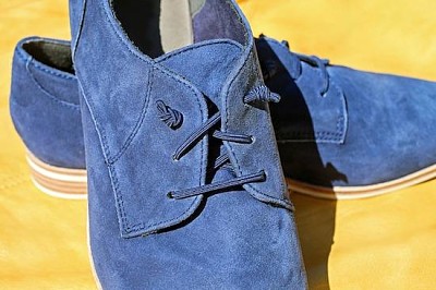 Сини обувки