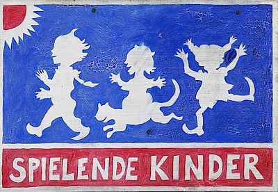 Spelande Kinder