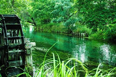 Roue à eau au Japon