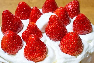 Strawberry Cake