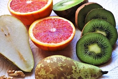 פאזל של מזון מתאבנים פירות אגס מנדרינה קיווי