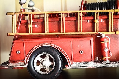 Red firemen Fire Truck classic car model jigsaw puzzle