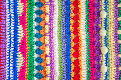 Buntes gestricktes Streifen nahtloses Hintergrundmuster