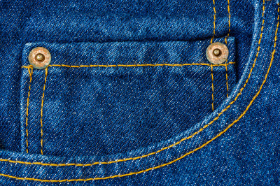 Primo piano di blue jeans denim, jeans denim texture.