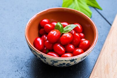 Schüssel rote Beeren