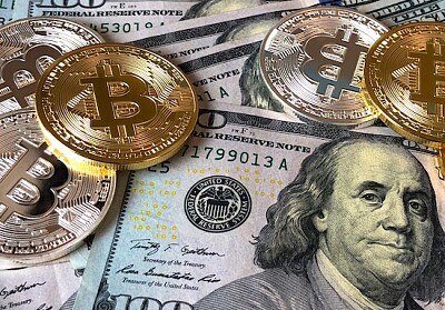 BitCoins et dollars américains