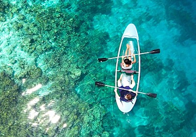 Kayak en un mar precioso