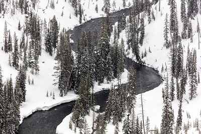 Der Lewis River schlängelt sich durch die Schlucht