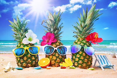 Ananas avec des lunettes de soleil