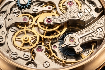 Watch Gears Golden Maze