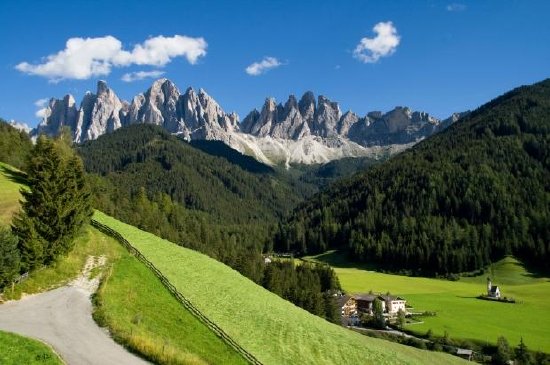 ヴァル・ディ・フネス、イタリア