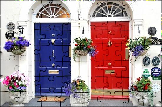 Solve DOORS - 🥵🥵🥵WHAT THE-🥵🥵🥵 jigsaw puzzle online with 9 pieces