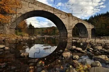 En bro och reflektion