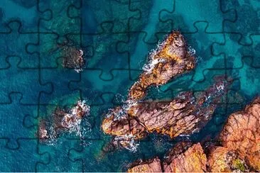 Rocas en el Mar