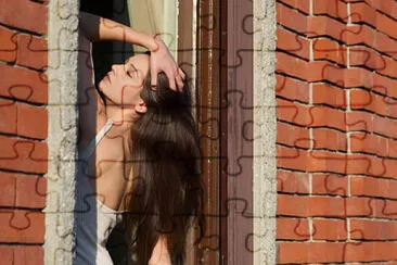 La Chica de la ventana