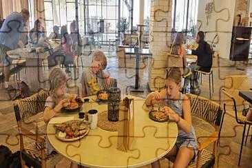 אלזה ואנה יפות