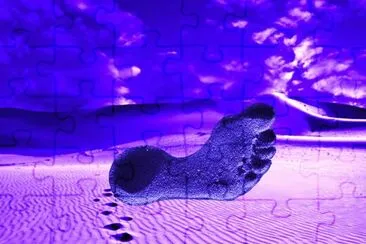 Footprints in the Sand-Art jigsaw puzzle