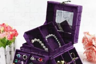 פאזל של Purple Jewelry Box