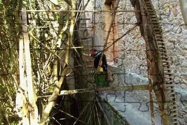 MOLINO EN RUINAS